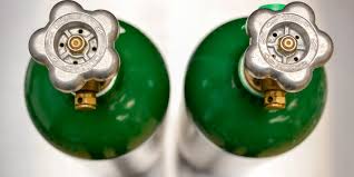 18 first aid items - Image 5