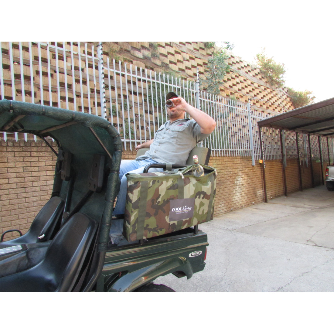 Cattle Rail Cooler Bag Large - Image 4