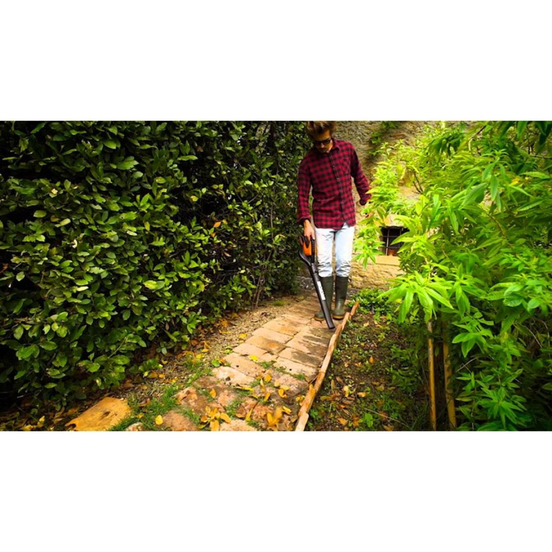 Worx Compact Air Leaf Blower Long Nozzle Cordless 20V | Tool Only - Image 3