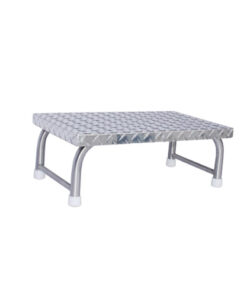Single step with a moulded rubber top OE 80 S/S